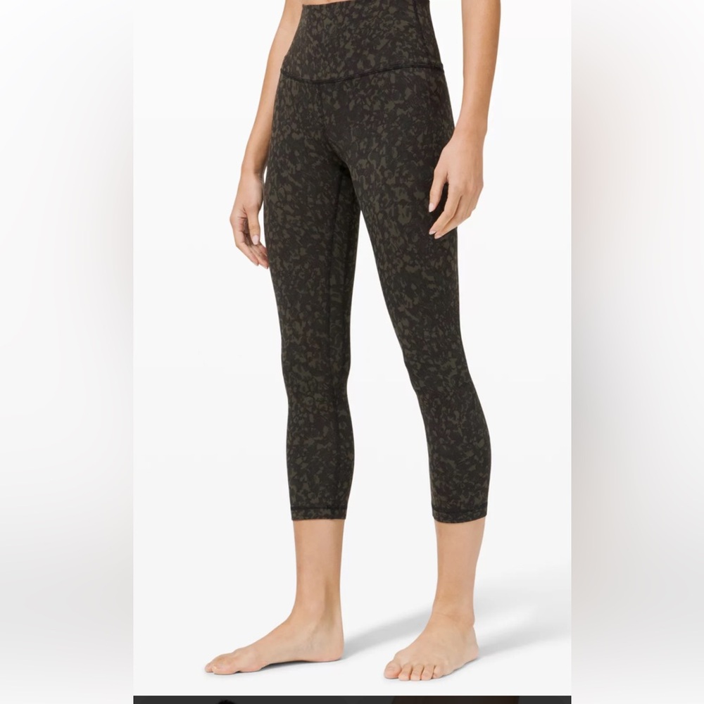 Lululemon • Align Pant in wild thing camo multi (8) inseam 21